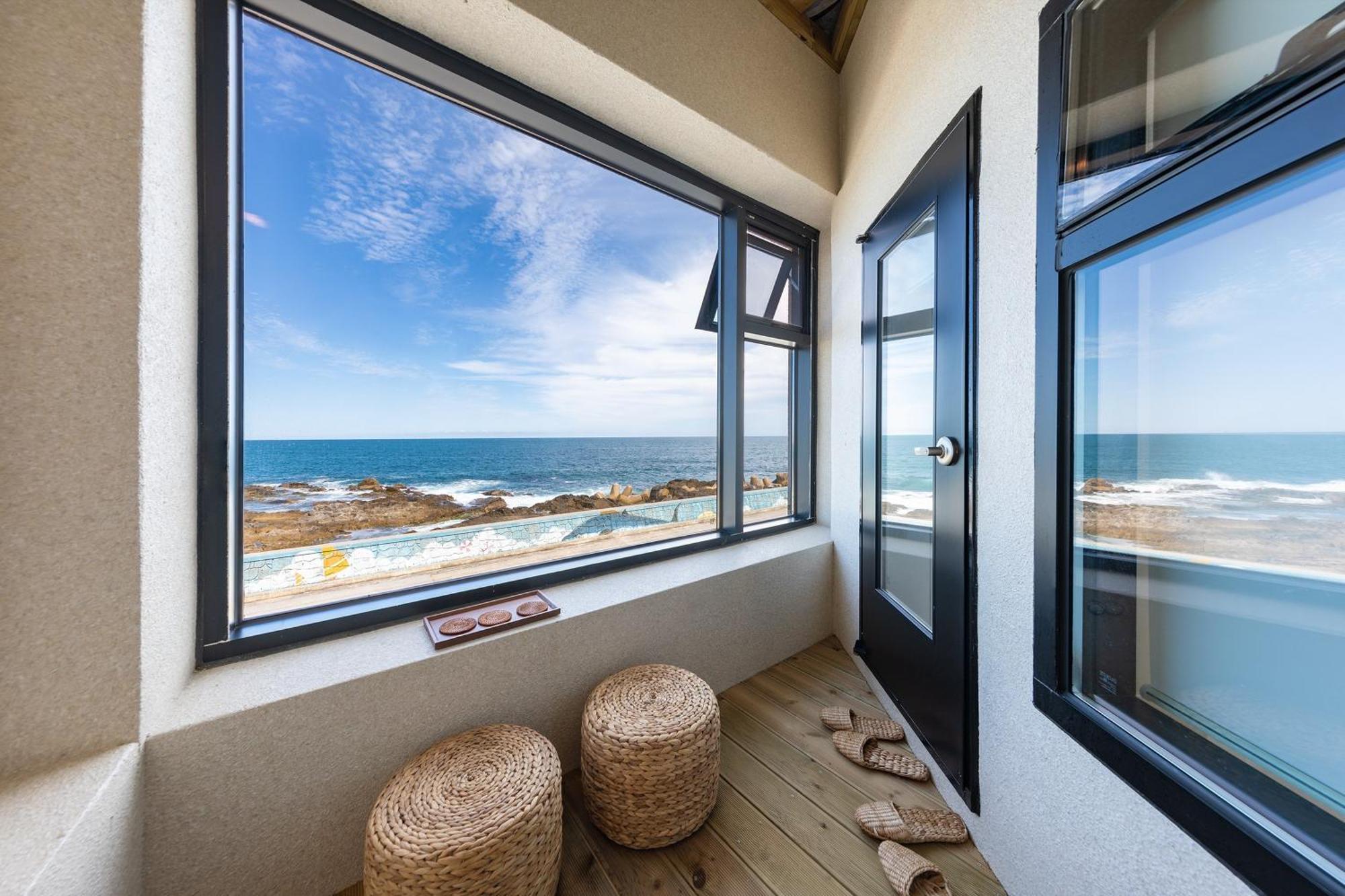 Gangneung Hue Pension Ocean View, Spa, Couple ภายนอก รูปภาพ