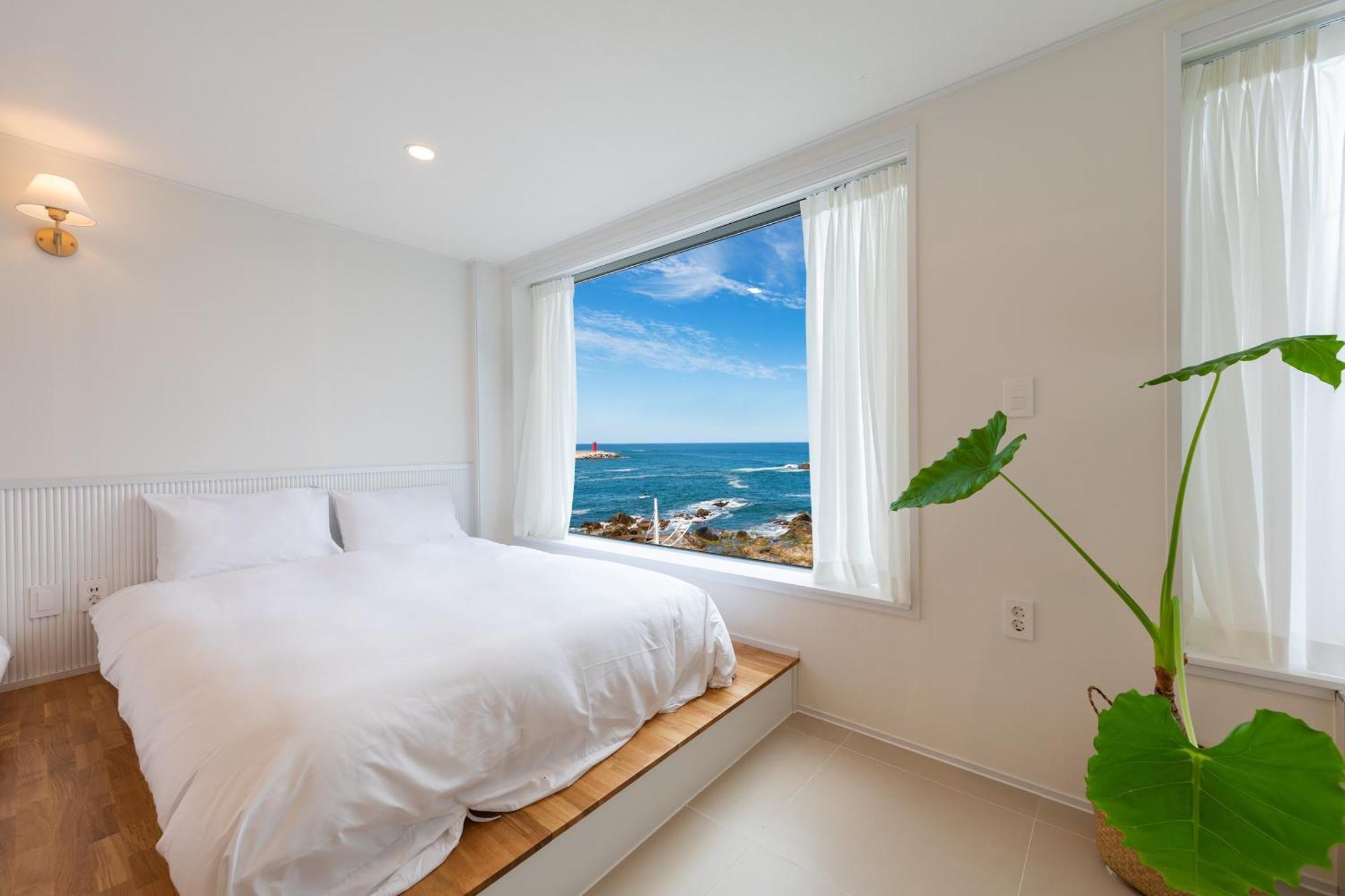 Gangneung Hue Pension Ocean View, Spa, Couple ห้อง รูปภาพ