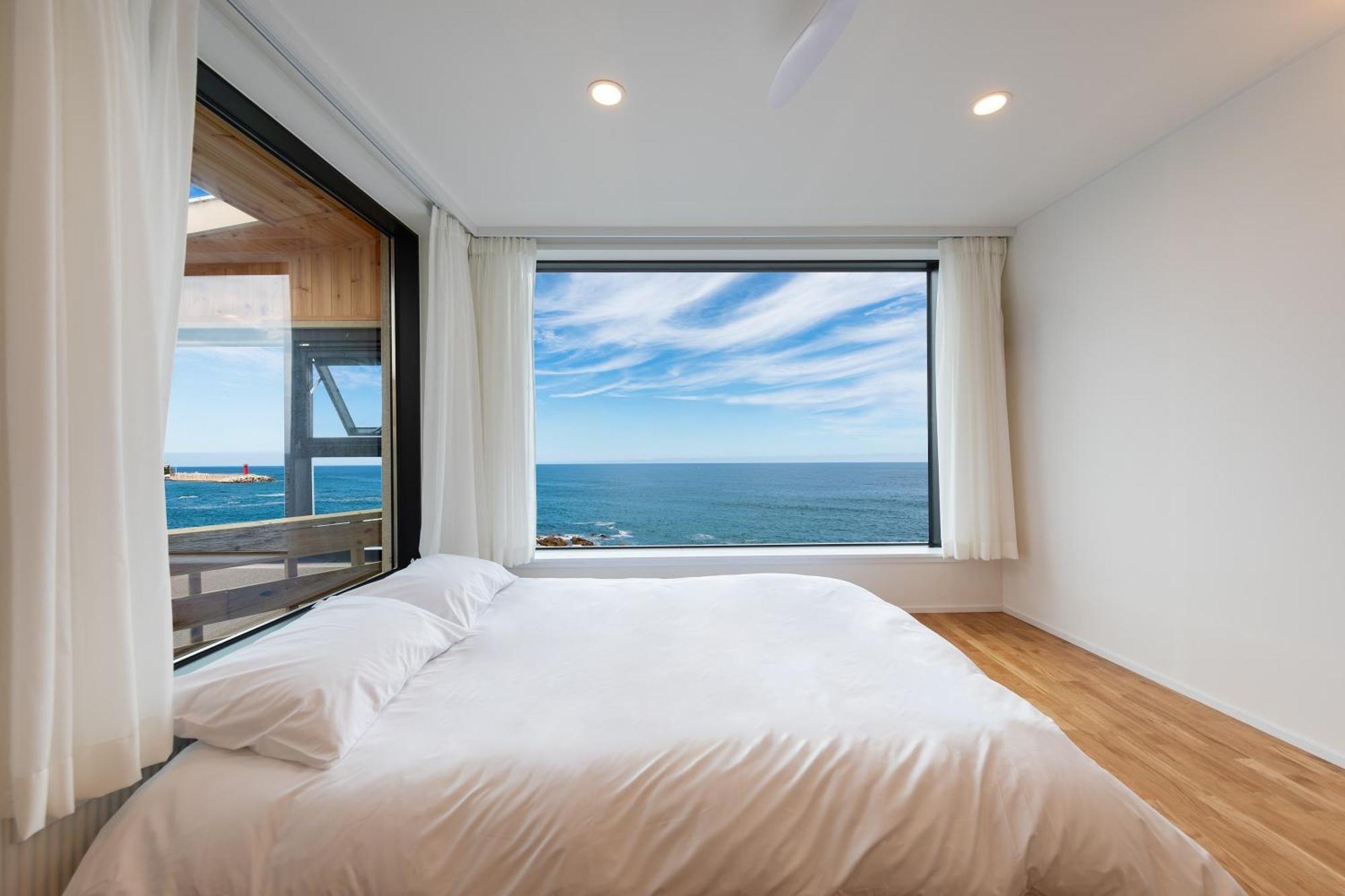 Gangneung Hue Pension Ocean View, Spa, Couple ห้อง รูปภาพ