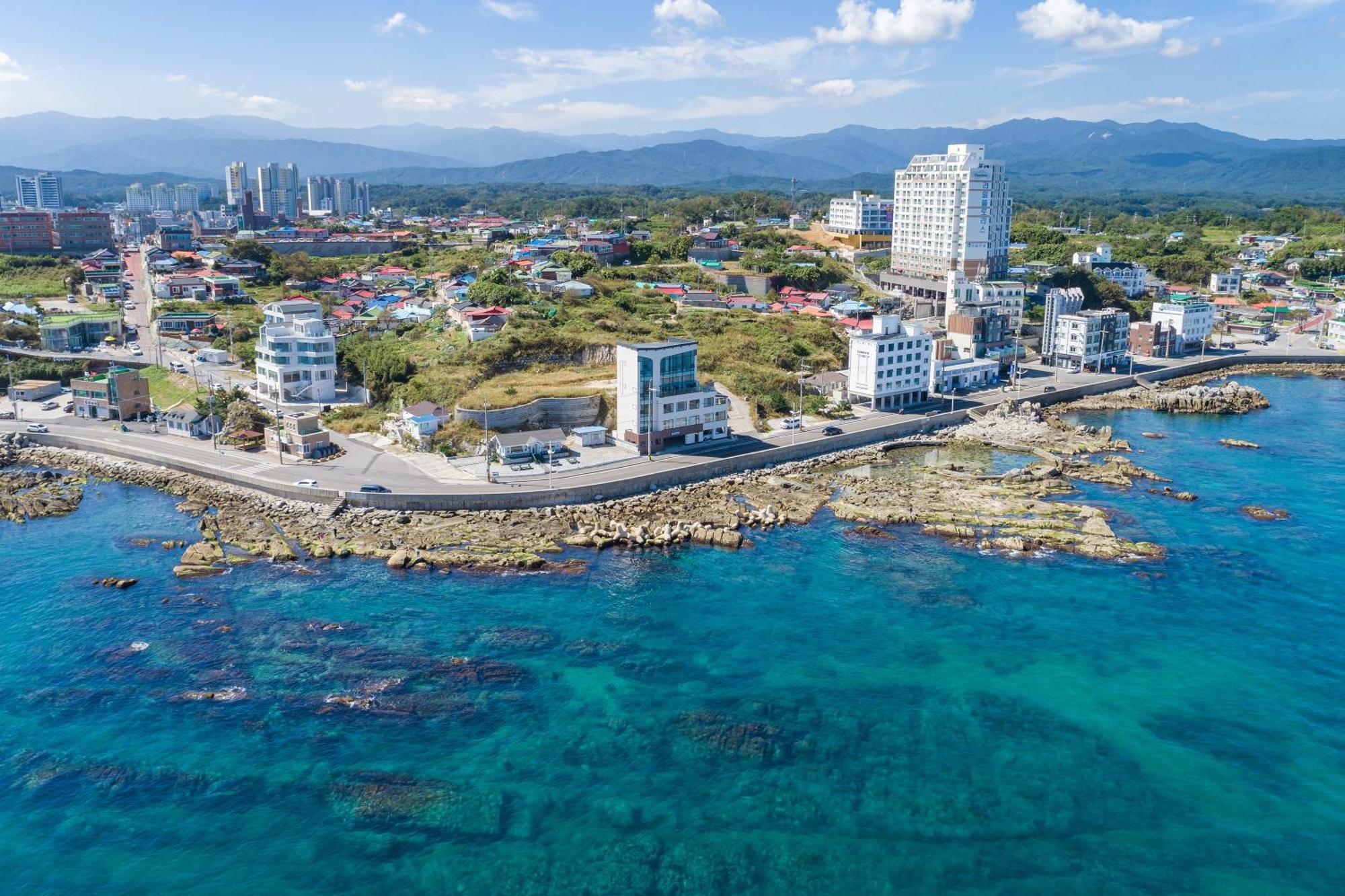 Gangneung Hue Pension Ocean View, Spa, Couple ภายนอก รูปภาพ